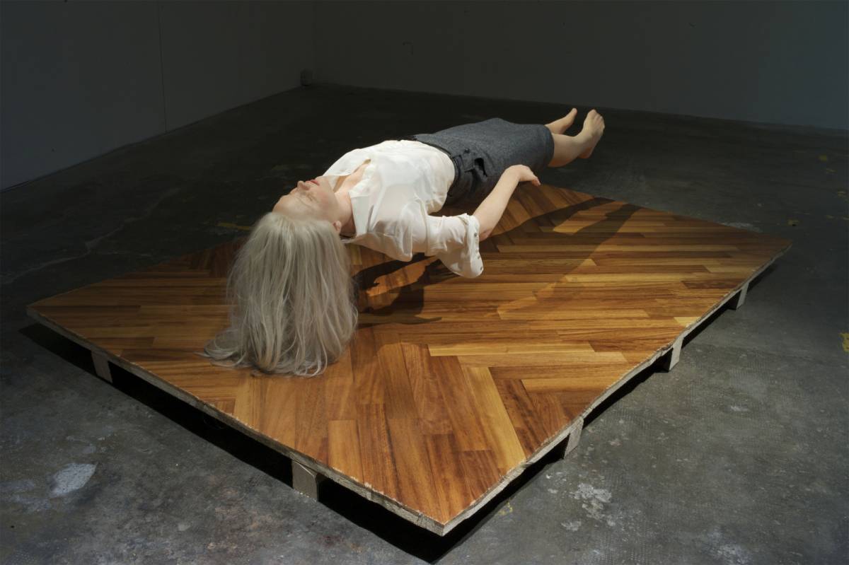 Square Circle Star Cross Waves, The Dreamer, 2012,  cera, capelli, legno, metallo, indumenti, 225 x  150 x 68 cm.